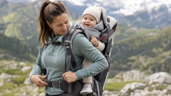 Comment bien installer bébé dans son porte-bébé de randonnée ? - Bebe-nise