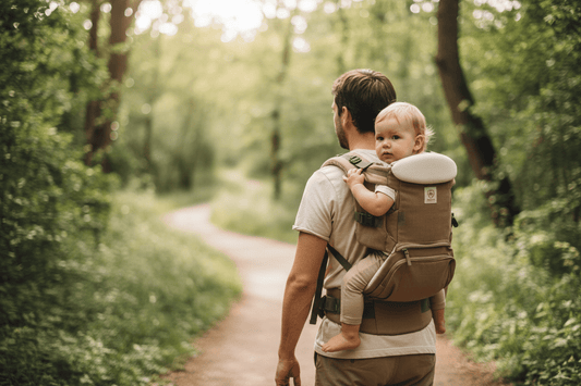 À partir de quel âge utiliser un porte-bébé dorsal ? - Bebe-nise